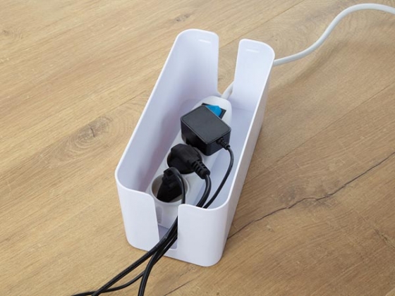 3-VOUDIGE STEKKERDOOS MET KABELBOX - 1.5 m KABEL - PENAARDE