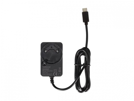 COMPACTE LADER MET USB-AANSLUITING - 5 VDC - 2.5 A max. - 15 W max. - type C met 4 reisstekkers